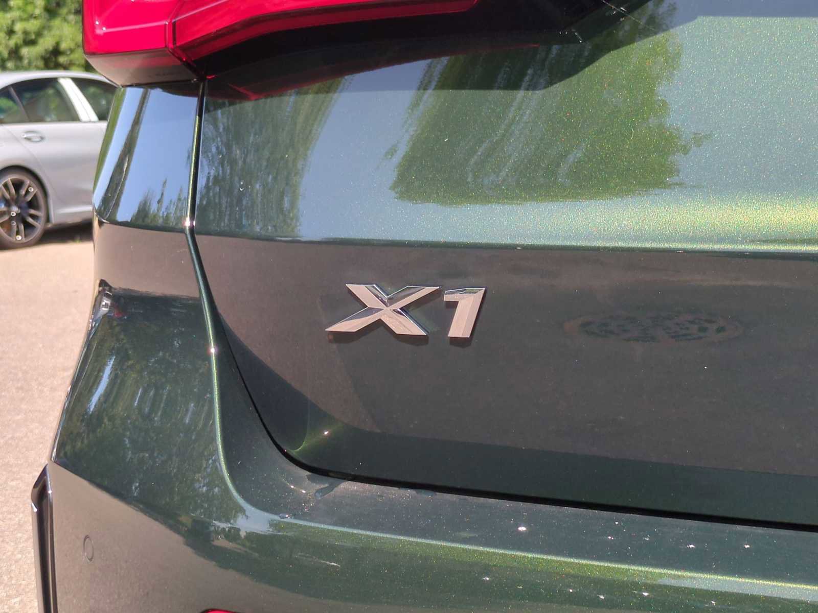 New 2025 BMW X1 xDrive28i w/ Technology Package image 13