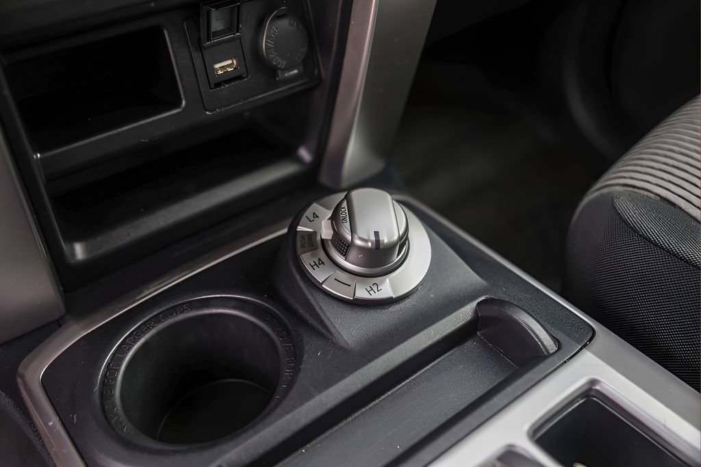 Used 2022 Toyota 4Runner SR5 AWD/4WD image 19