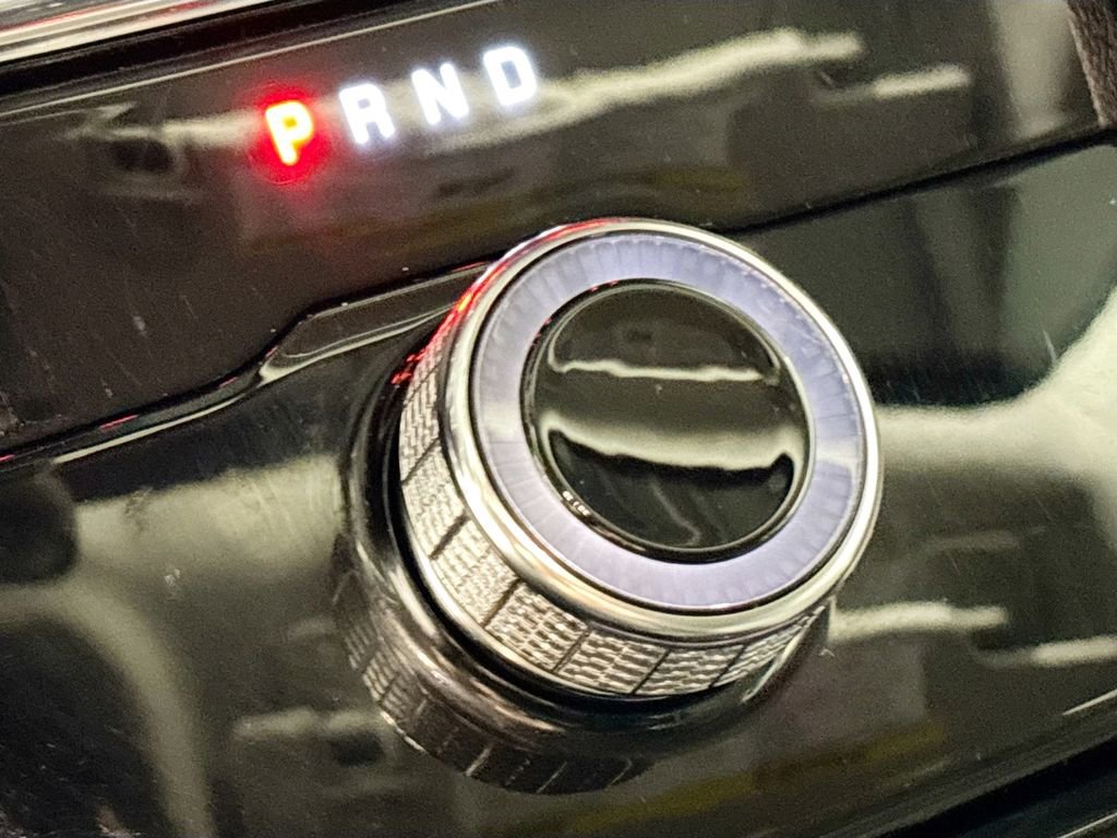 Used 2023 Jeep Grand Cherokee Laredo w/ Luxury Tech Group I image 17