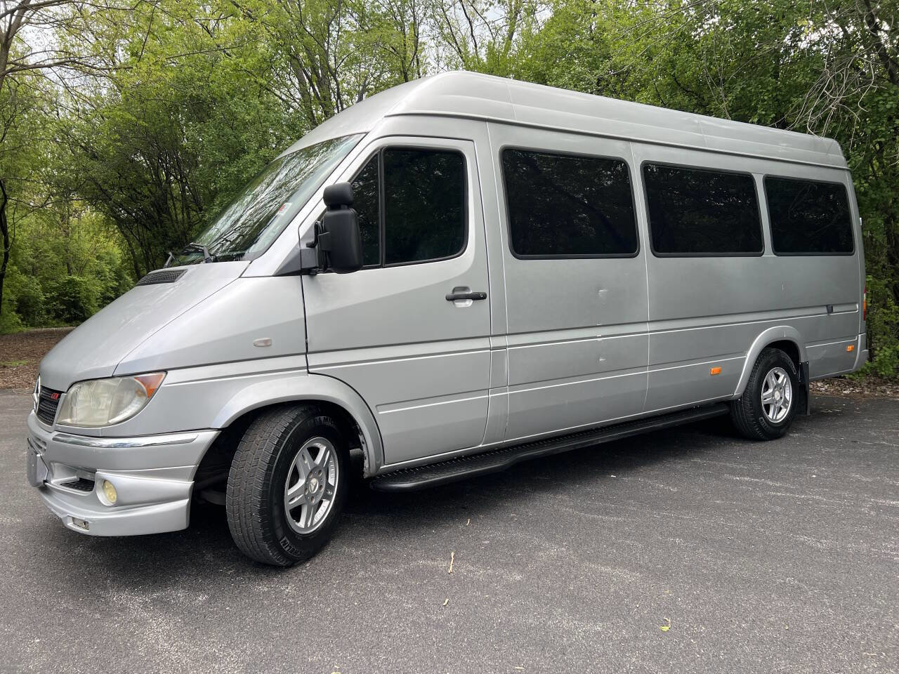 Used 2005 Dodge Sprinter 2500 w/ Cooling Group RWD image 15