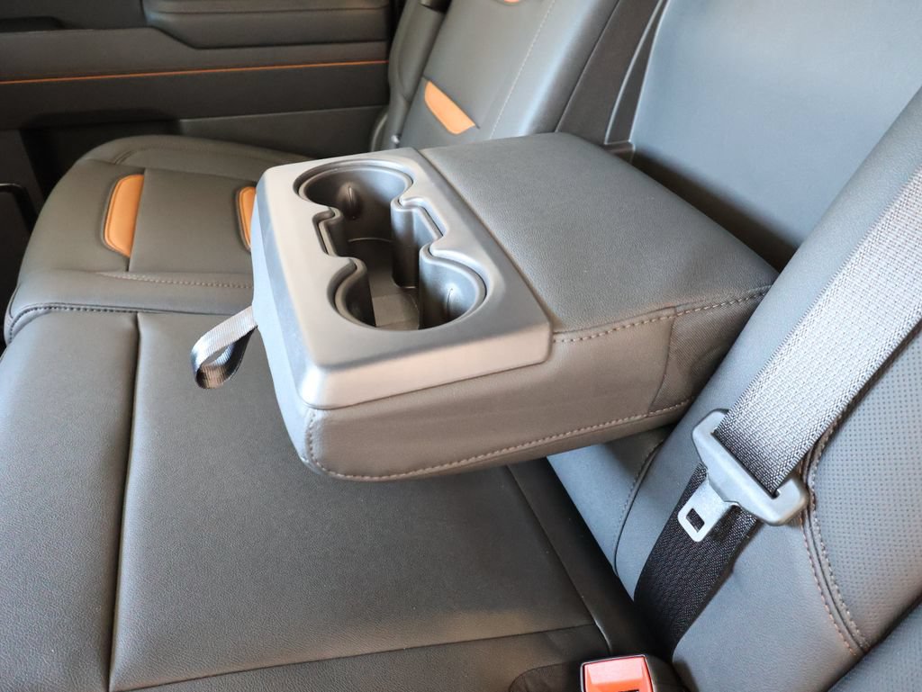 New 2026 GMC Sierra 1500 AT4 w/ Technology Package AWD/4WD image 31