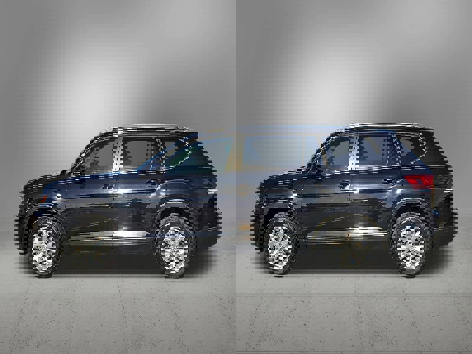 Used 2018 Volkswagen Atlas SE image 3