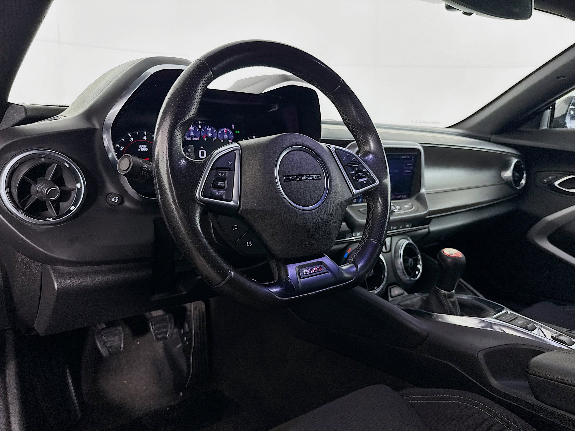 Used 2021 Chevrolet Camaro SS RWD image 22