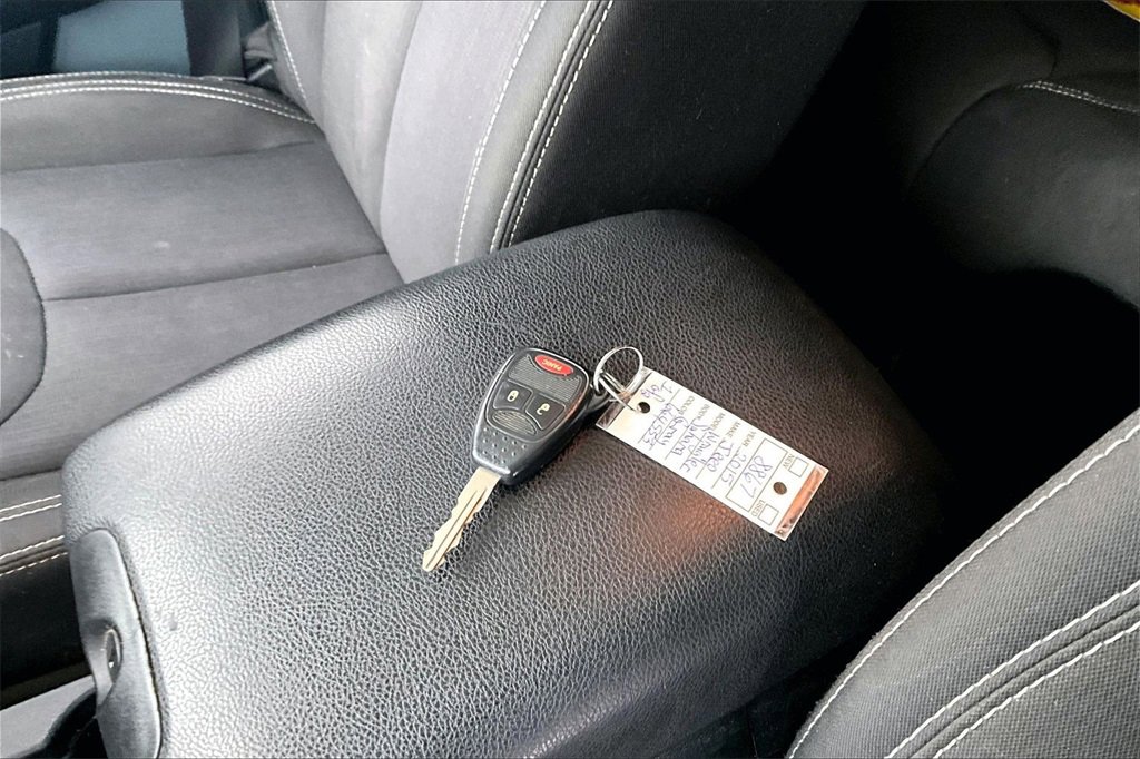 Used 2015 Jeep Wrangler Unlimited Sahara w/ Connectivity Group image 29