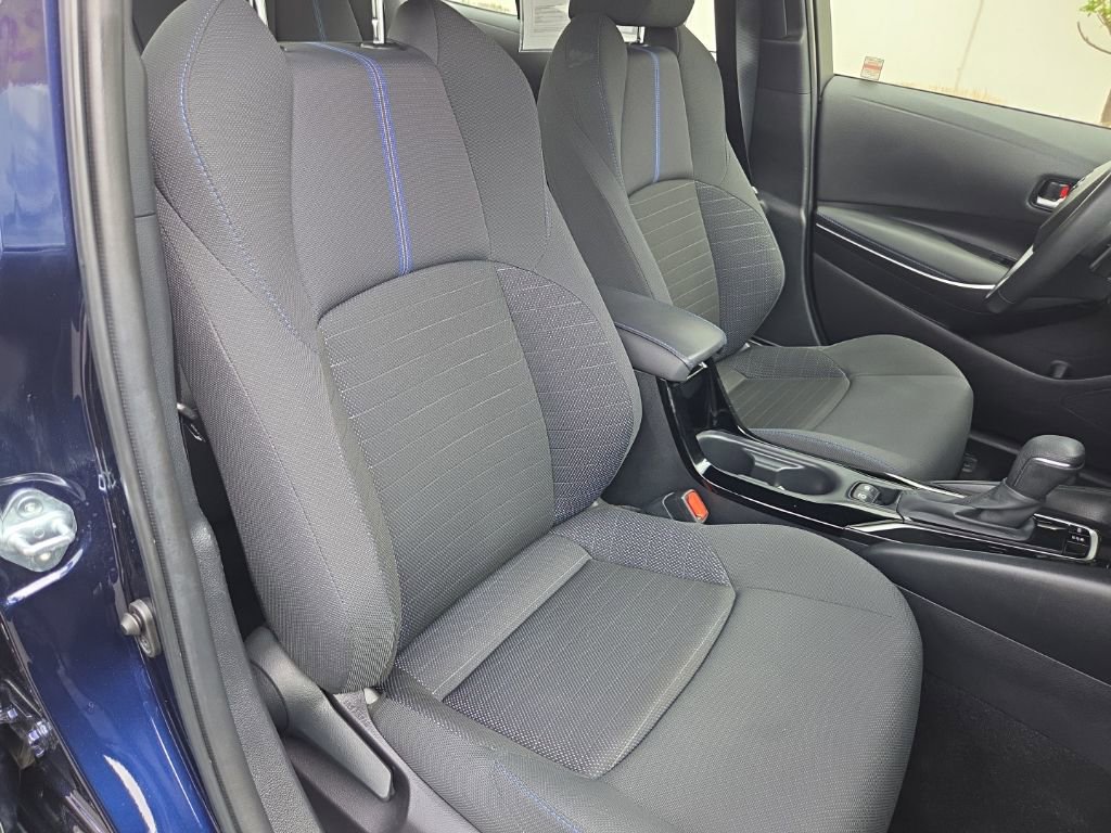 Used 2022 Toyota Corolla SE w/ SE Premium Package image 24