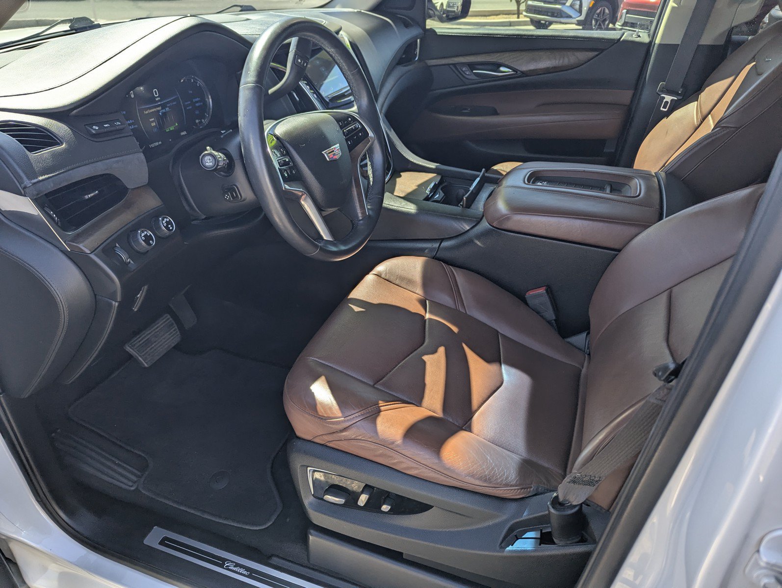Used 2017 Cadillac Escalade Premium Luxury AWD/4WD image 12