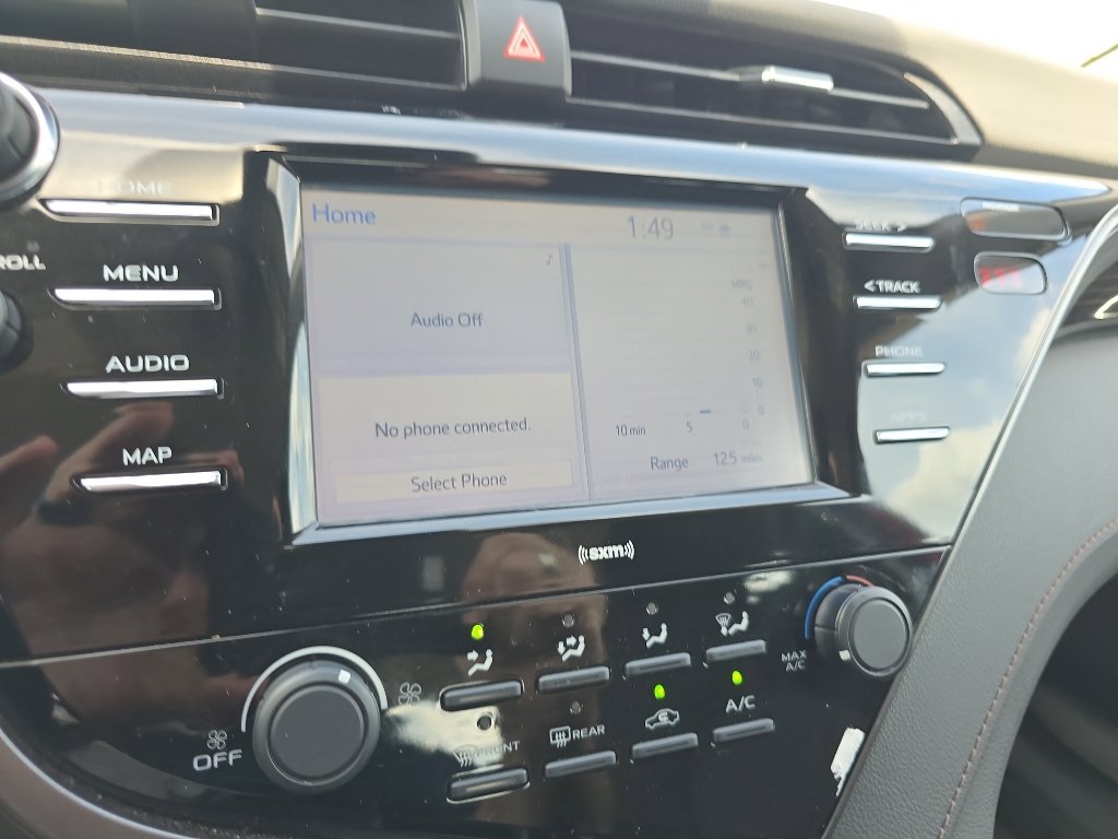 Used 2020 Toyota Camry LE image 25