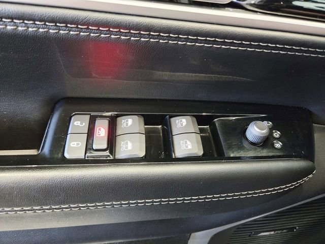 Used 2023 Jeep Wagoneer Base w/ Premium Group I image 37