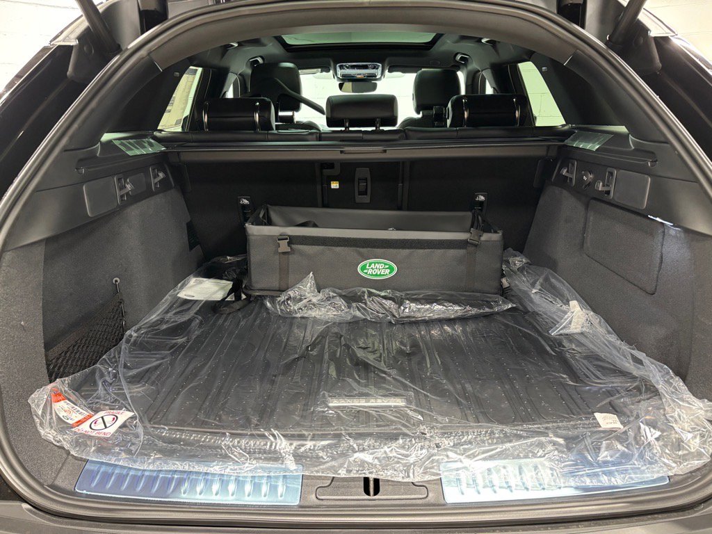 New 2026 Land Rover Range Rover Velar Dynamic SE image 41