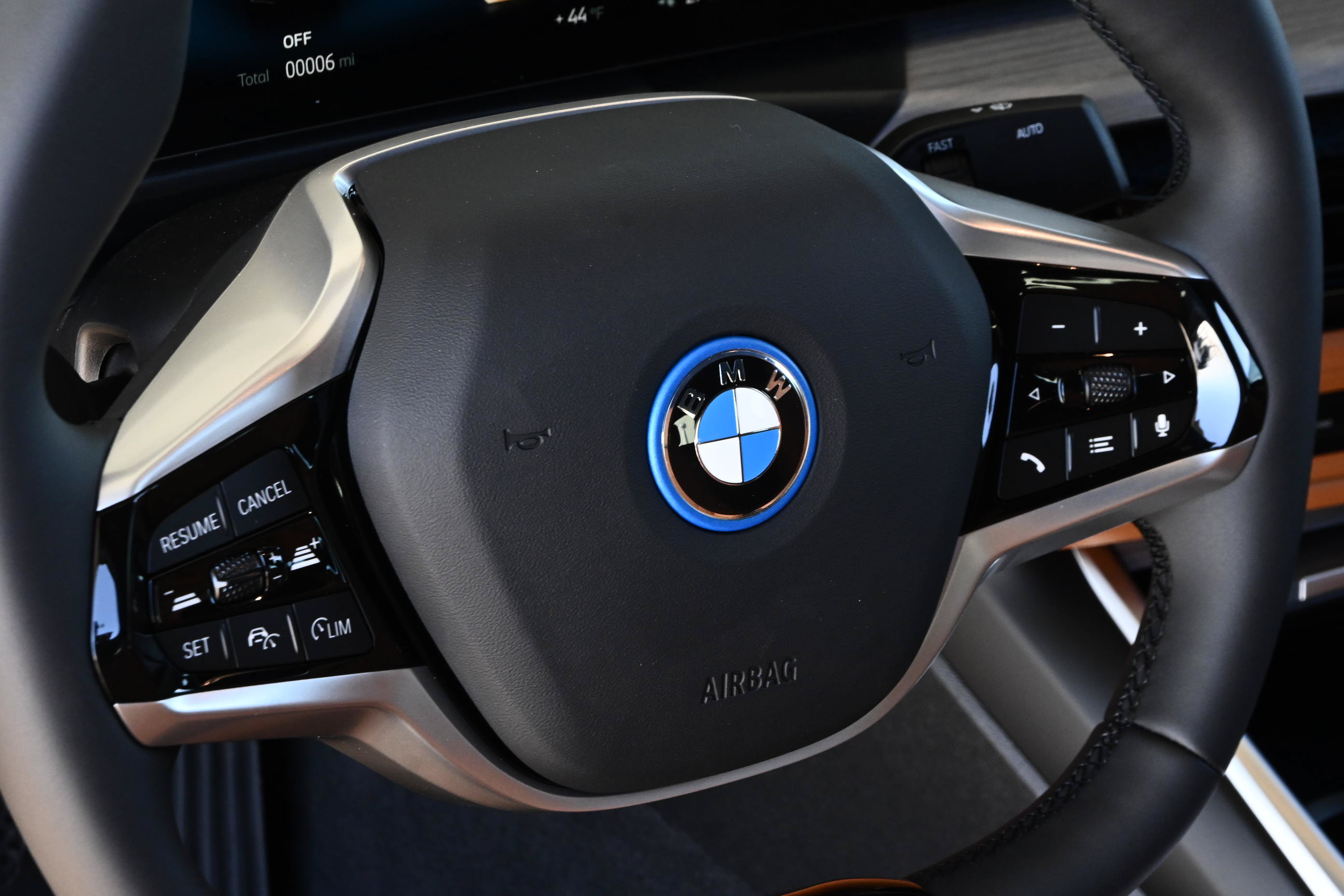Used 2026 BMW i4 xDrive40i w/ Premium Package AWD/4WD image 19