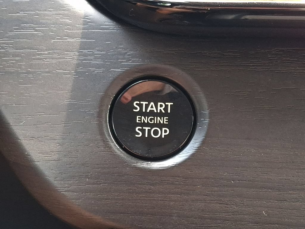 Certified 2025 Nissan Murano SV AWD/4WD image 26
