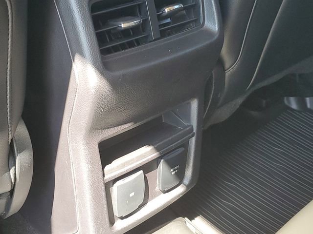 Used 2018 Ford Edge SEL w/ Equipment Group 201A AWD/4WD image 28