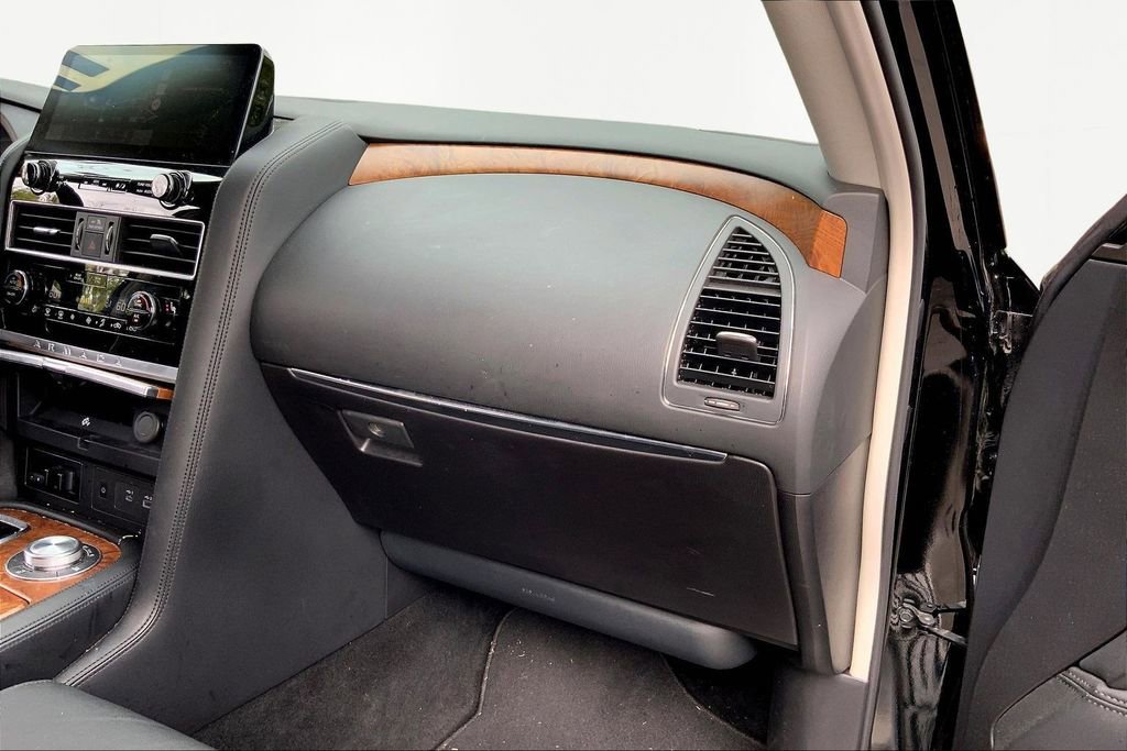 Used 2023 Nissan Armada SL w/ Captain's Chairs Package image 19