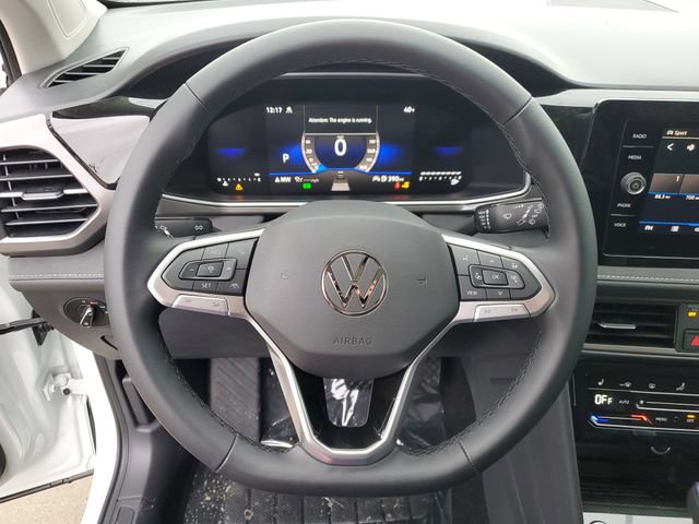 New 2026 Volkswagen Taos SE image 20