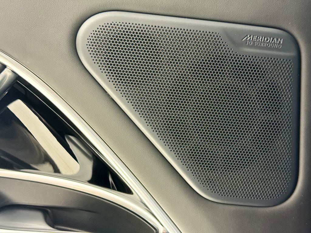 Used 2023 Land Rover Range Rover Autobiography image 25