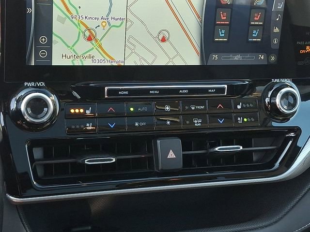 Used 2021 Toyota Highlander Platinum image 16