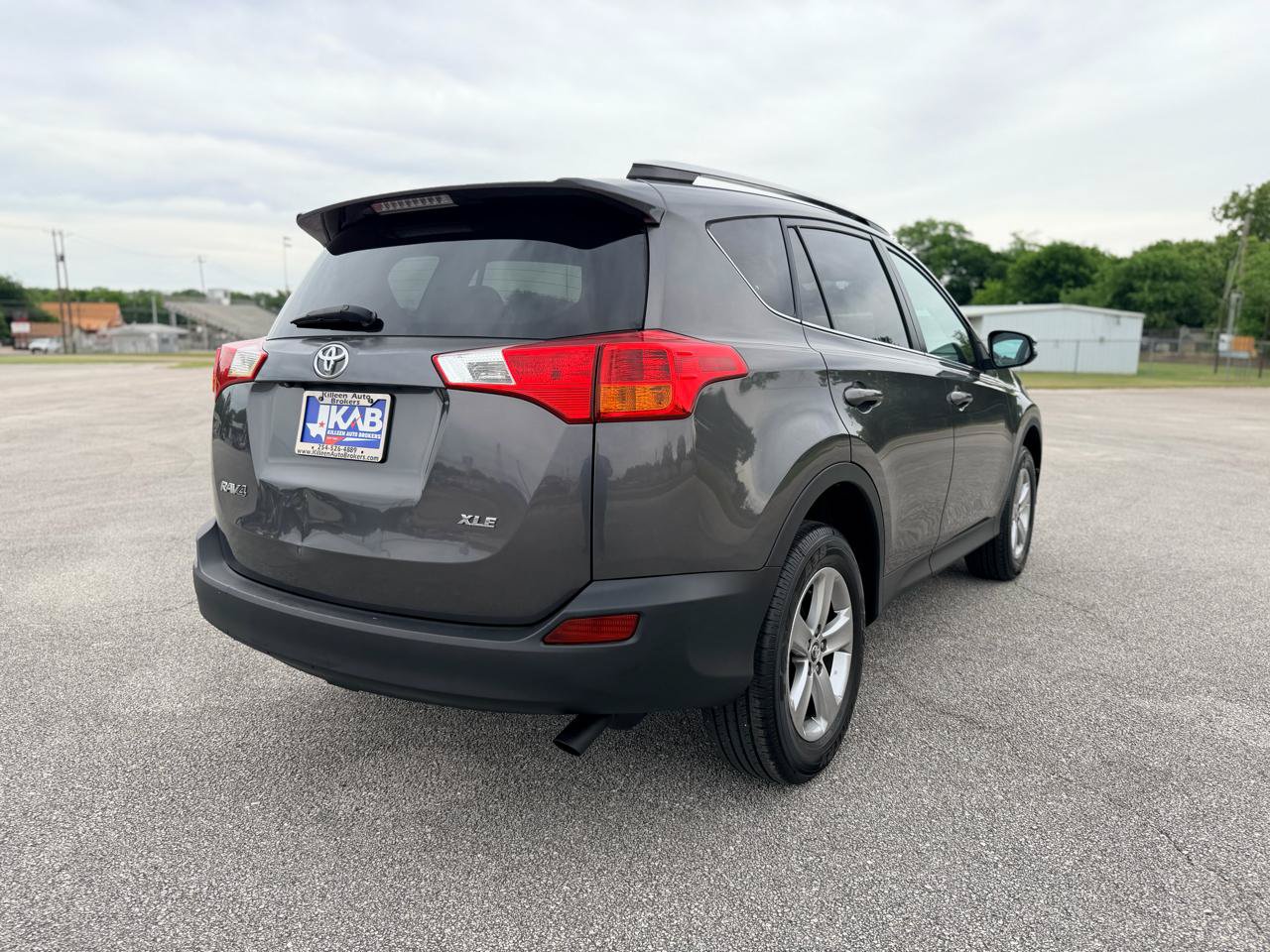 Used 2015 Toyota RAV4 XLE FWD image 3