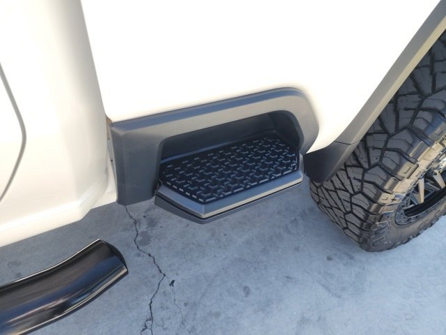 Used 2023 Chevrolet Silverado 3500 High Country w/ Safety Package II image 17