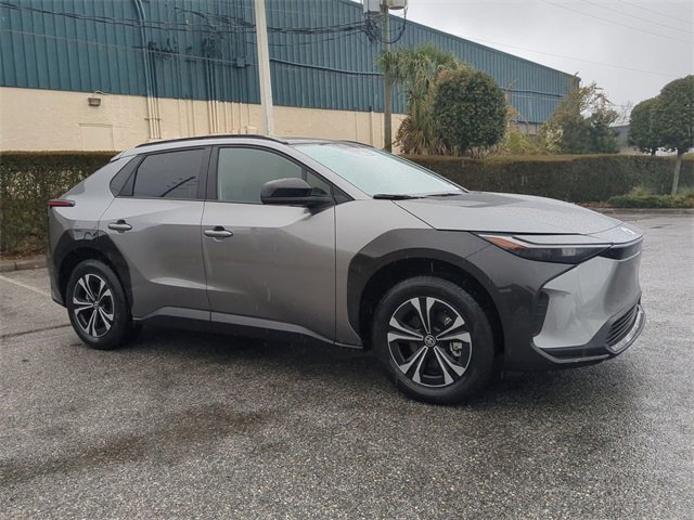 Used 2024 Toyota bZ4X XLE w/ Weather Package image 2