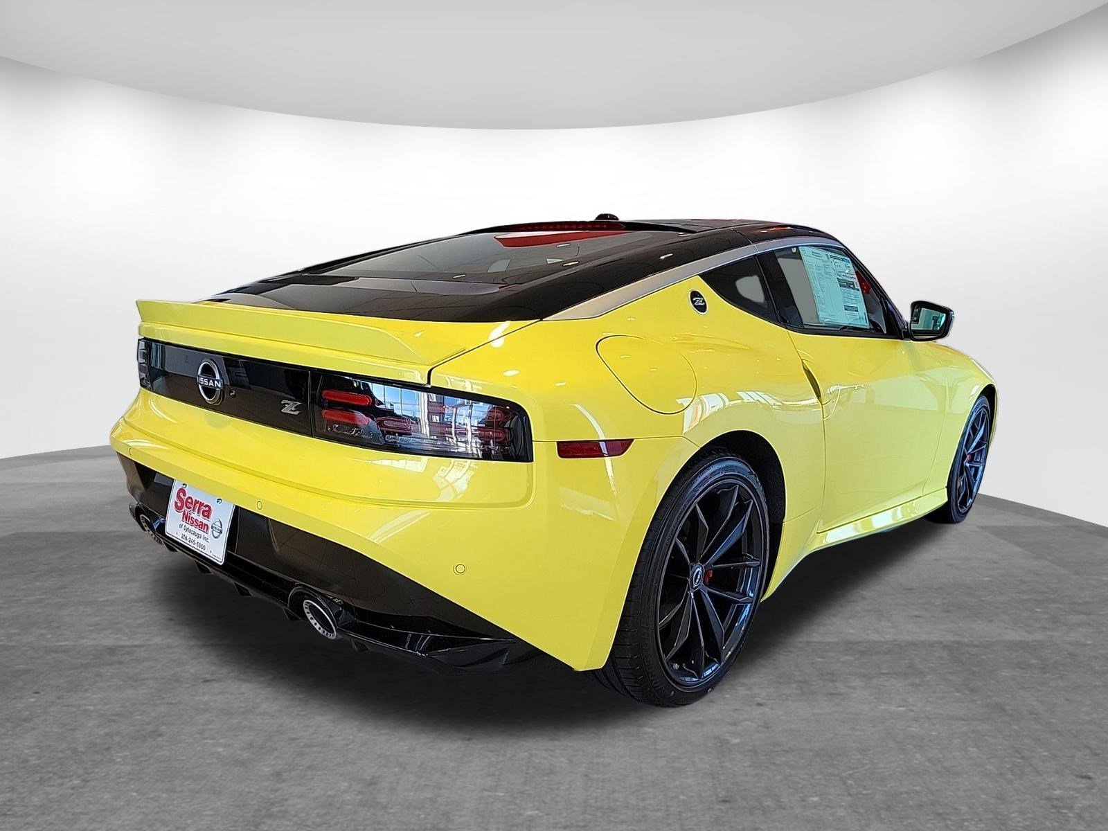 Used 2024 Nissan Z Performance w/ Floor Mat Package image 7