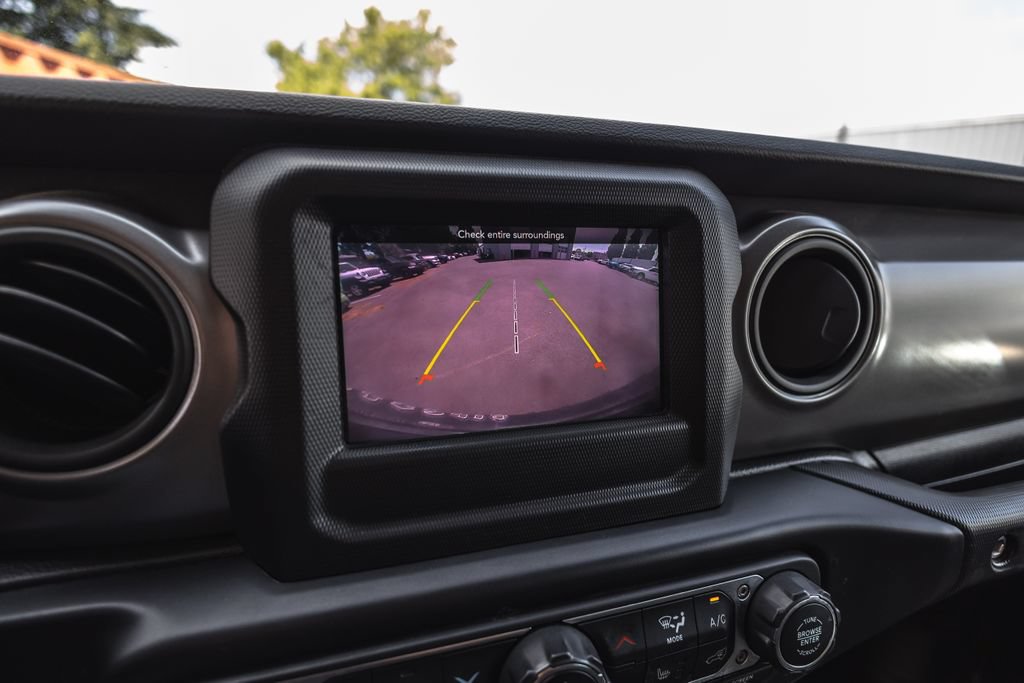 Used 2022 Jeep Wrangler Sport AWD/4WD image 13