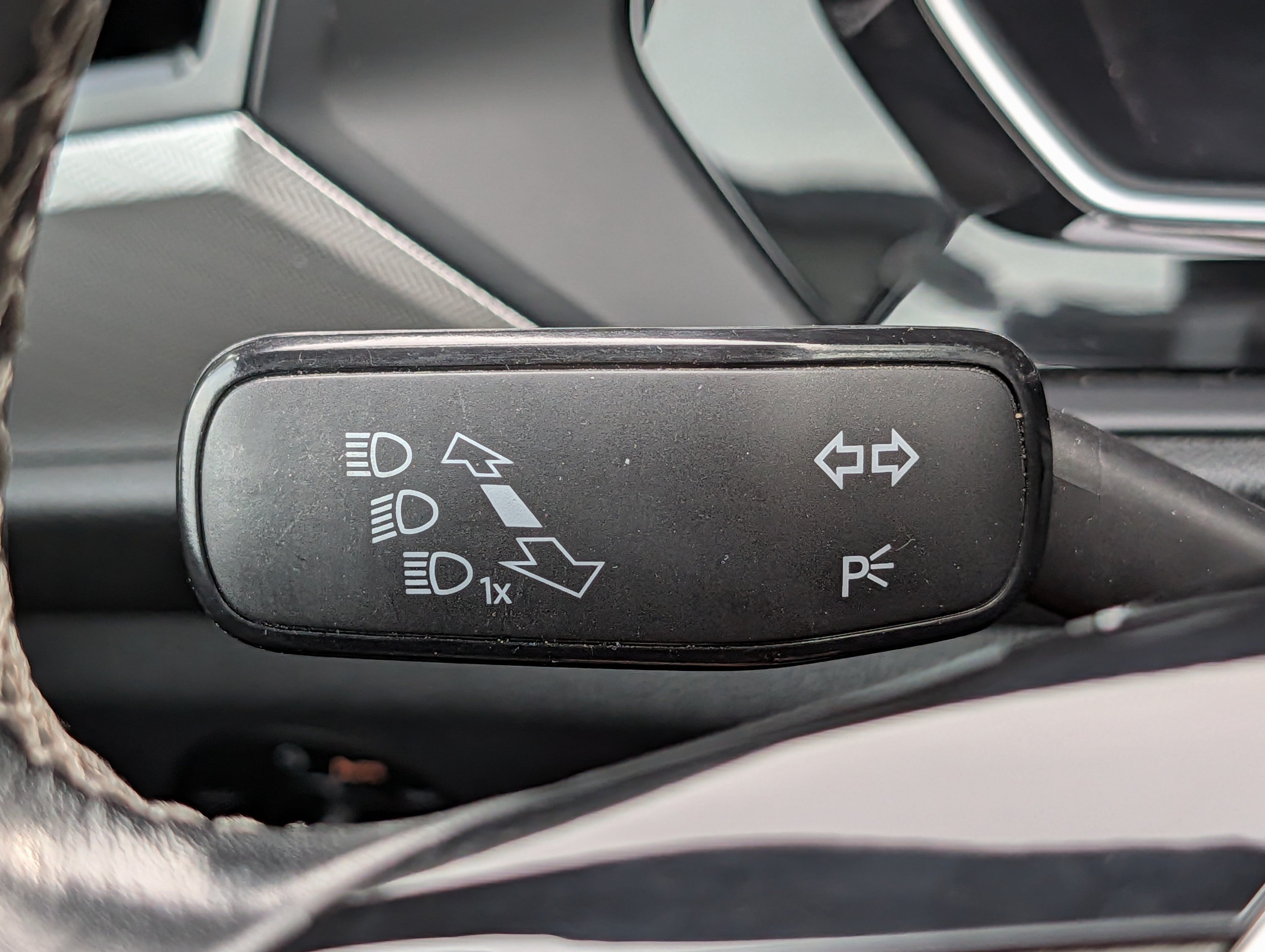 Used 2019 Volkswagen Jetta R-Line FWD image 30