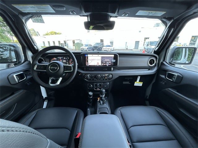 New 2025 Jeep Wrangler Unlimited Sahara AWD/4WD image 12