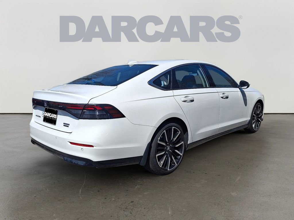 Used 2025 Honda Accord Touring image 6