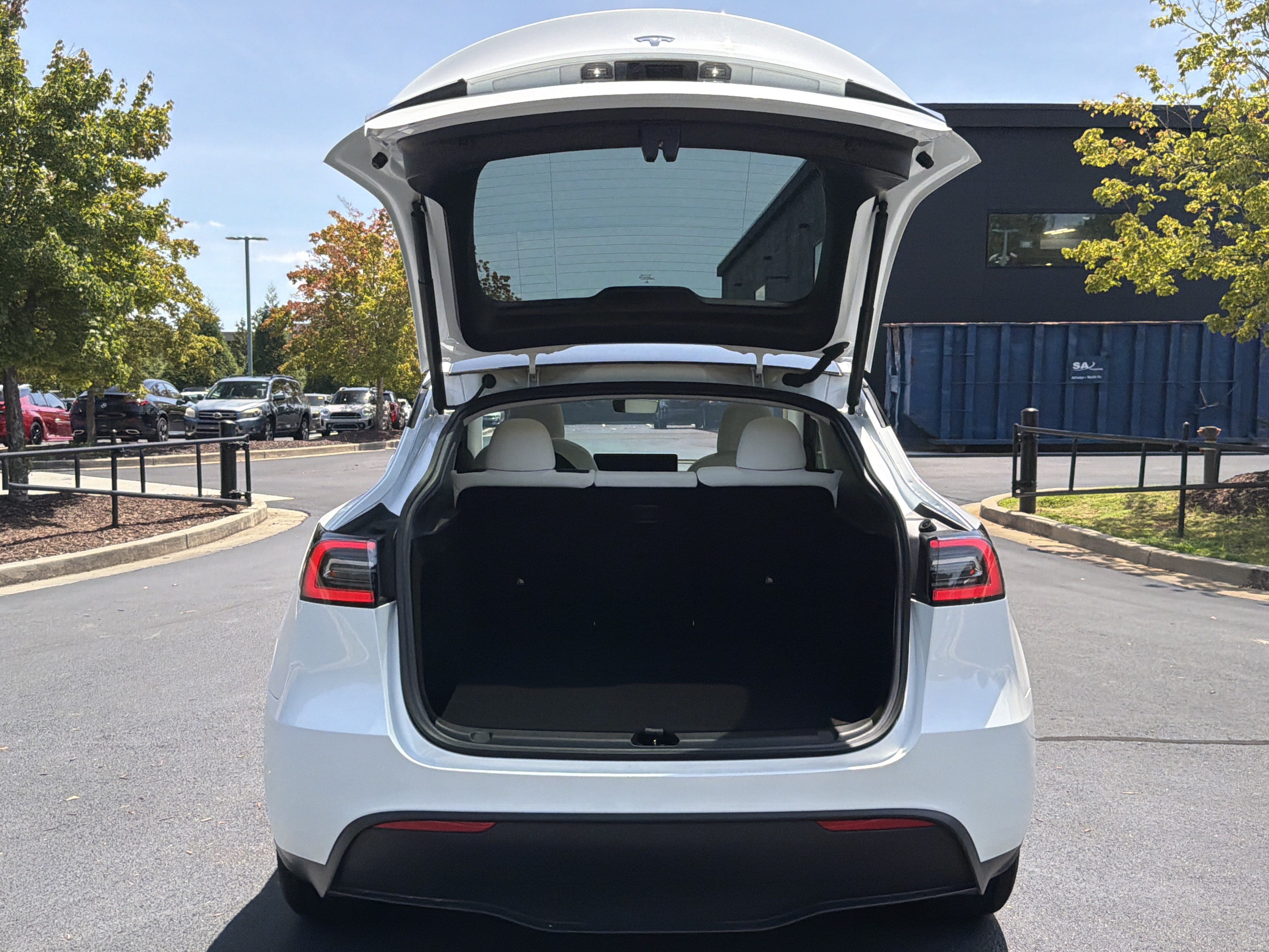 Used 2023 Tesla Model Y AWD image 47