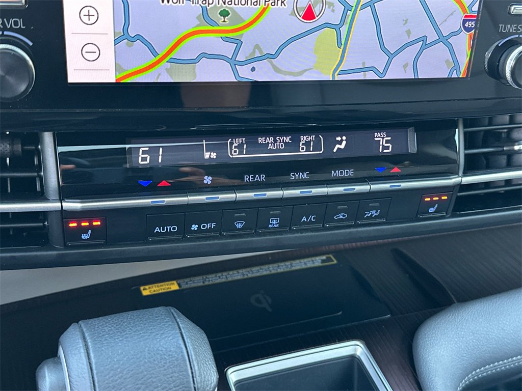 Used 2022 Toyota Sienna XLE image 31