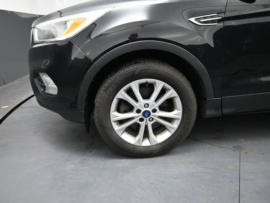 Used 2017 Ford Escape SE AWD/4WD image 11