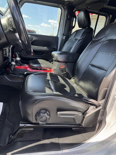 Used 2020 Jeep Wrangler Unlimited Sahara image 10