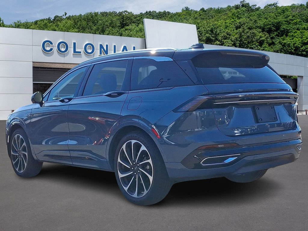 Used 2025 Lincoln Nautilus Black Label AWD/4WD image 4