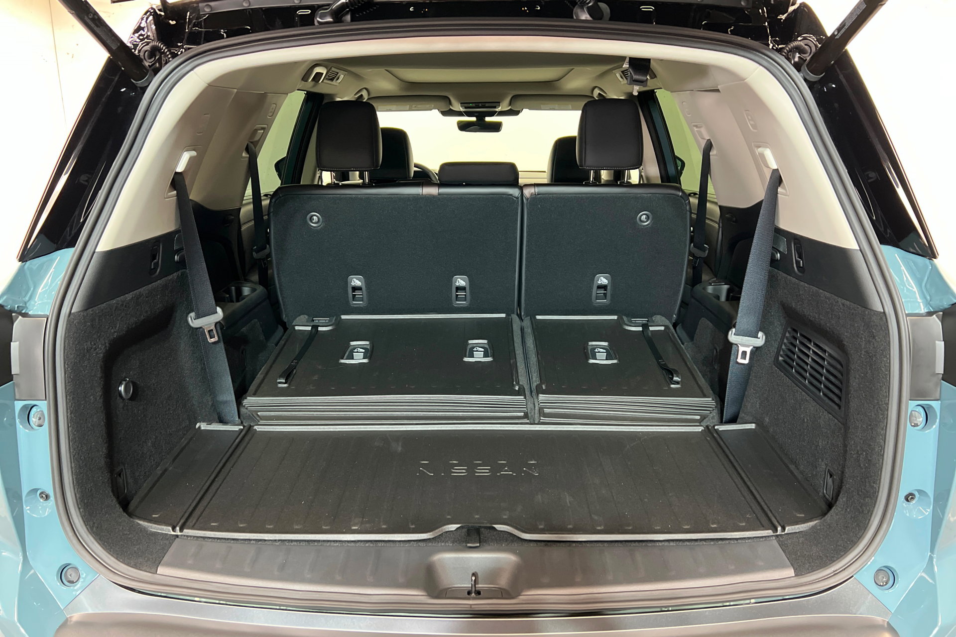 New 2026 Nissan Pathfinder Platinum image 22