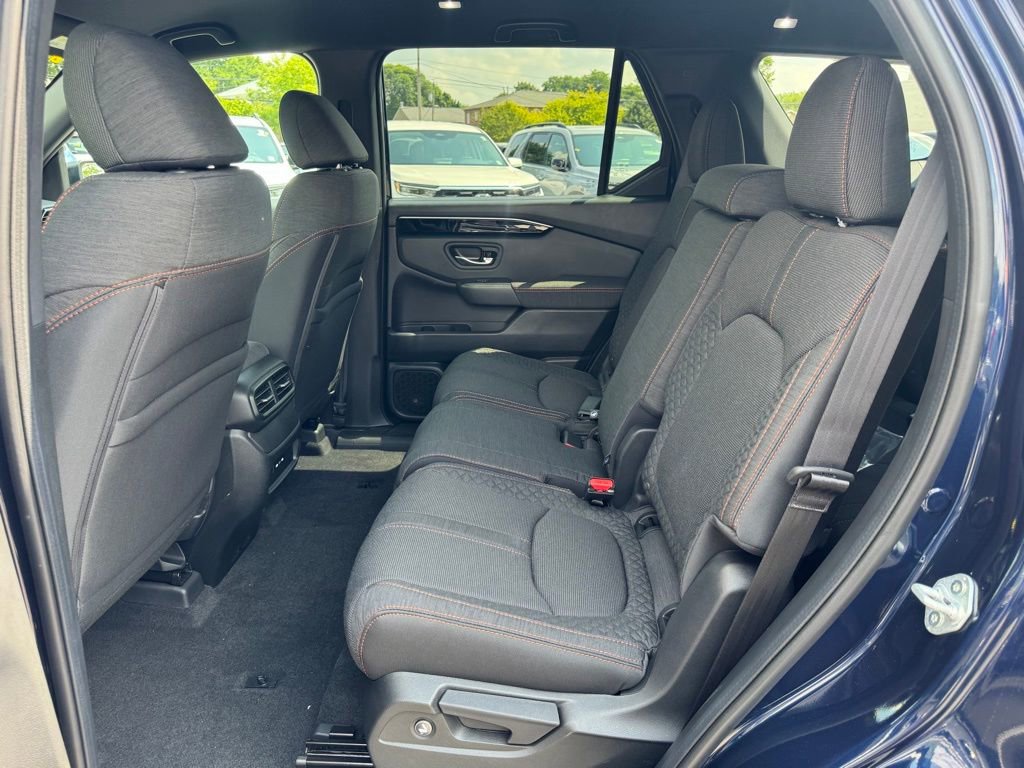 New 2025 Honda Pilot Sport image 14