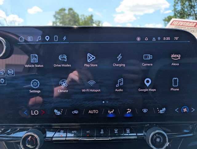Used 2024 Chevrolet Blazer EV LT AWD/4WD image 28