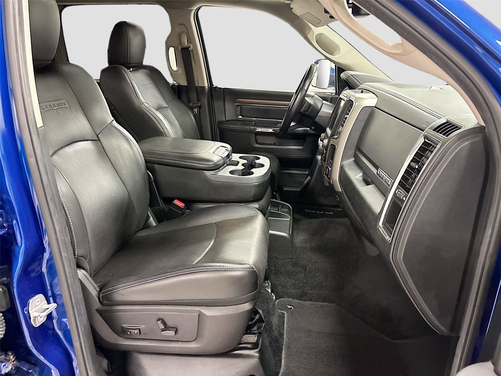Used 2014 RAM 1500 Laramie w/ Convenience Group AWD/4WD image 29