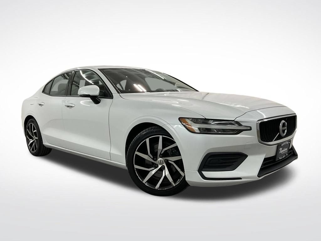 Used 2020 Volvo S60 T5 Momentum w/ Protection Package Premier FWD image 4