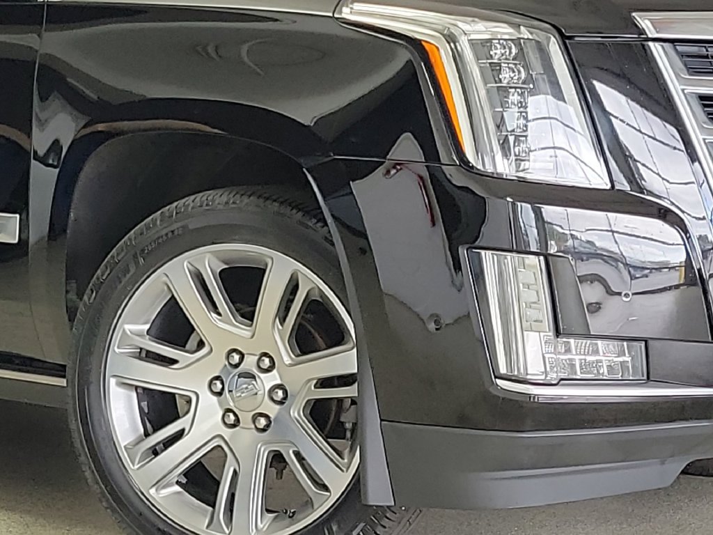 Certified 2019 Cadillac Escalade ESV Premium Luxury AWD/4WD image 2