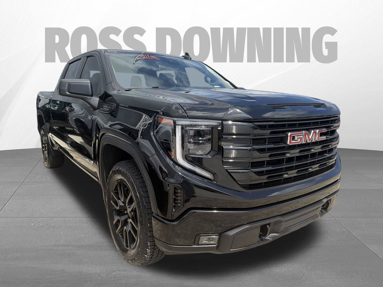 Used 2024 GMC Sierra 1500 Elevation AWD/4WD image 3