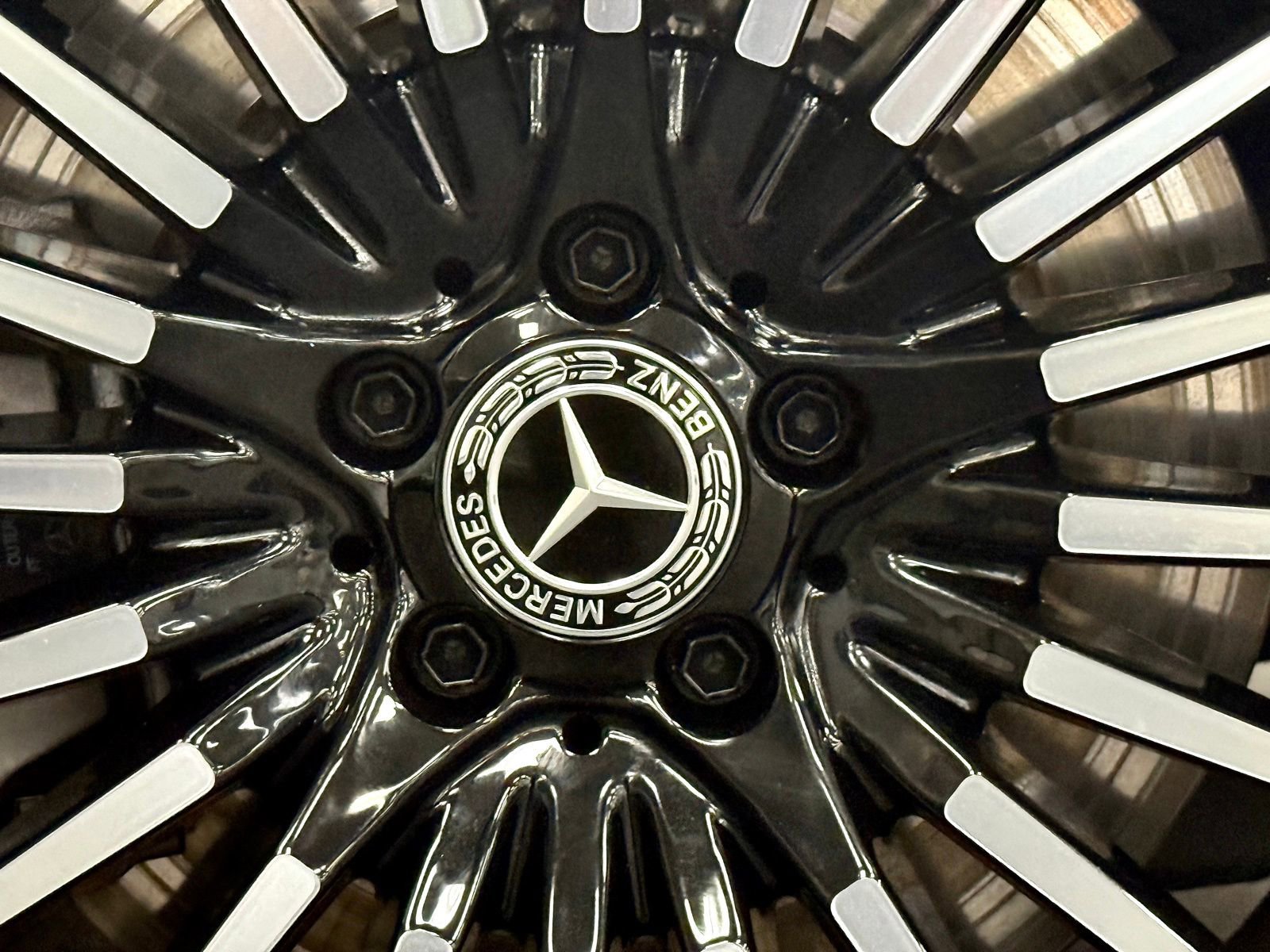 Used 2023 Mercedes-Benz EQS 580 4MATIC Sedan image 18