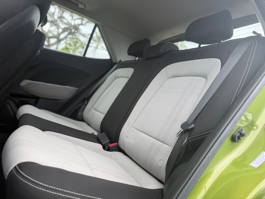 Used 2023 Hyundai Venue SEL image 13