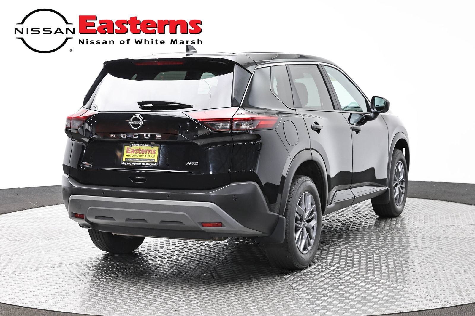 Used 2023 Nissan Rogue S AWD/4WD image 5
