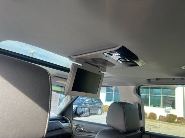 Used 2018 Chevrolet Suburban Premier image 15
