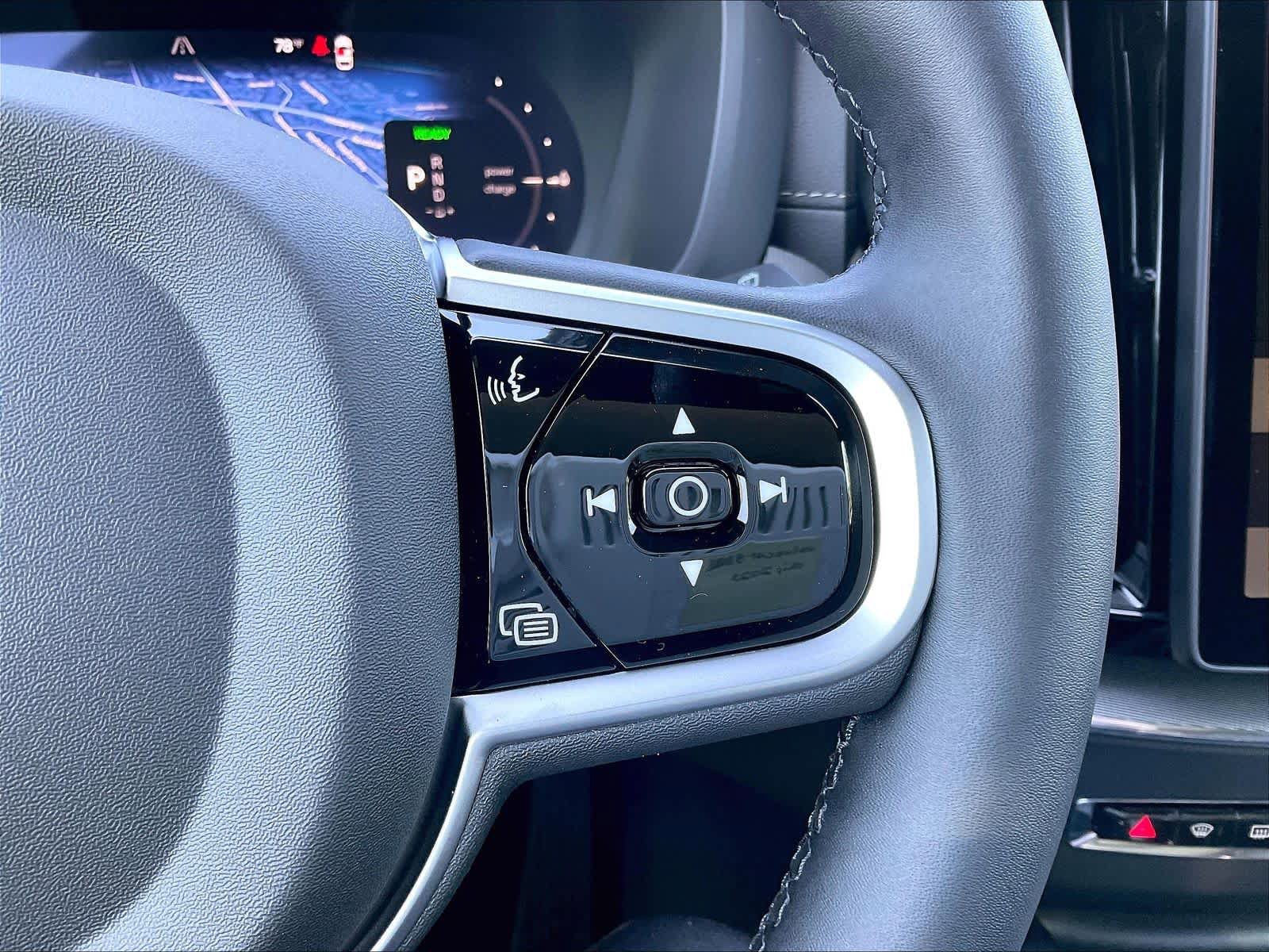 New 2026 Volvo XC60 T8 Ultra w/ Climate Package AWD/4WD image 18