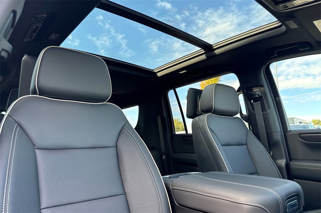 New 2026 GMC Yukon XL Elevation w/ Elevation Premium Package image 17