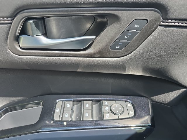 New 2026 Nissan Pathfinder Platinum FWD image 37