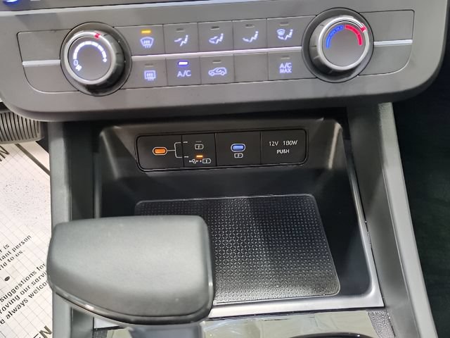 Used 2025 Hyundai Tucson SE AWD/4WD image 10