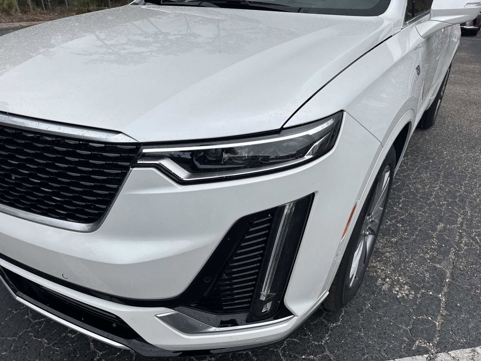 New 2025 Cadillac XT6 Premium Luxury w/ Platinum Package FWD image 9