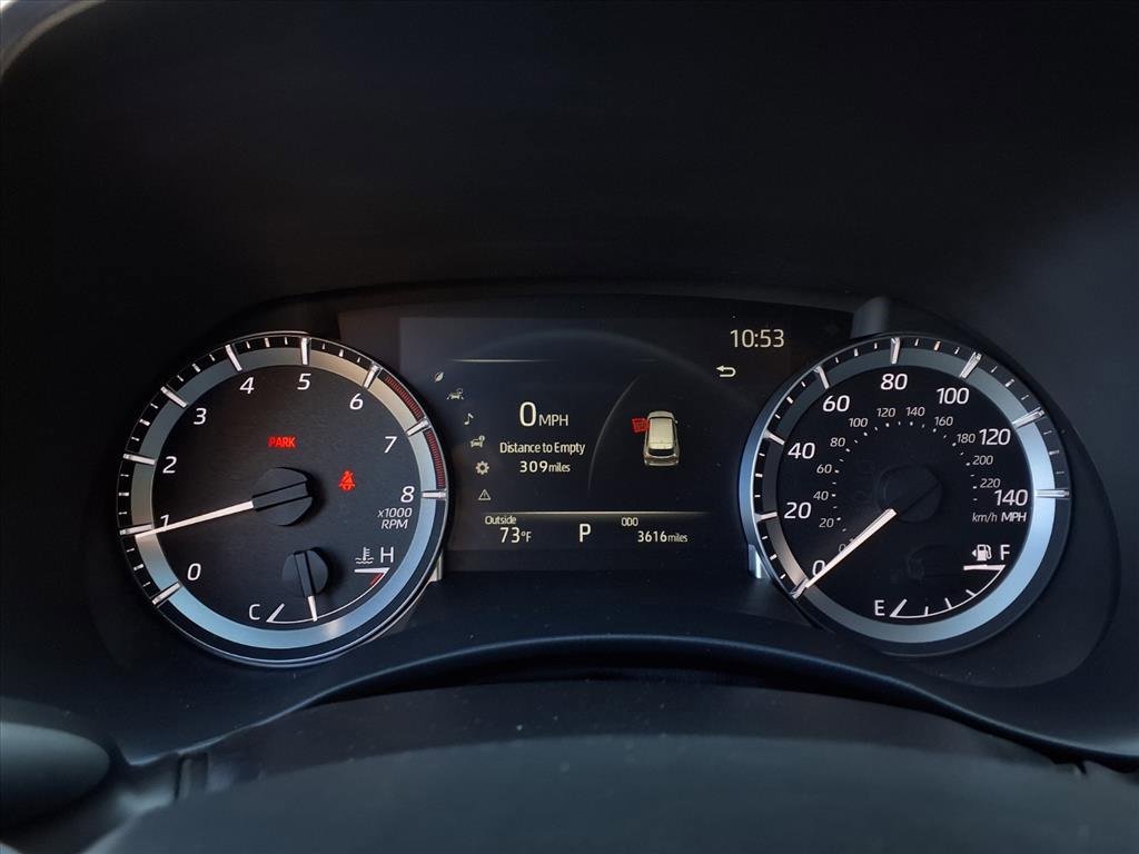 Certified 2025 Toyota Highlander XLE image 14